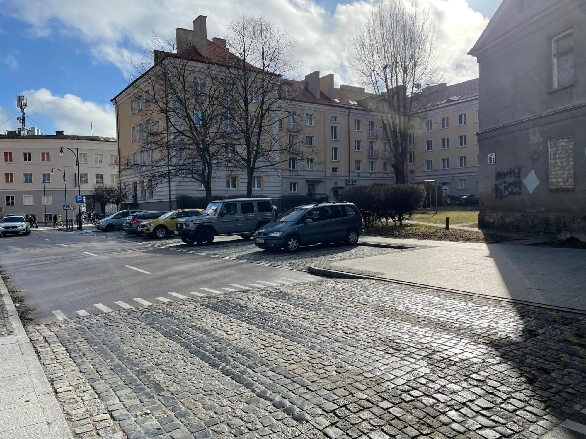 Apartament PARYŻ 比亚韦斯托克 外观 照片
